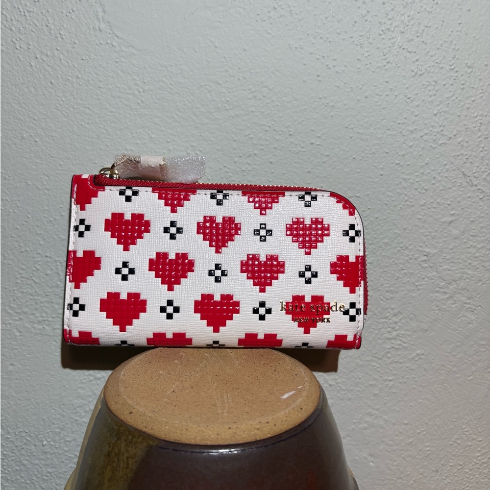 Kate Spade White and Red Heart Pattern Wallet